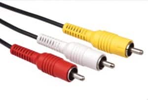 Consigue un cable conector RCA (cables amarillo, blanco y rojo)