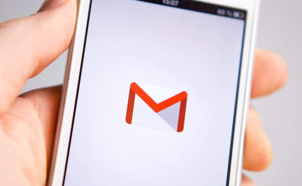 Cómo enviar un correo electrónico por Gmail